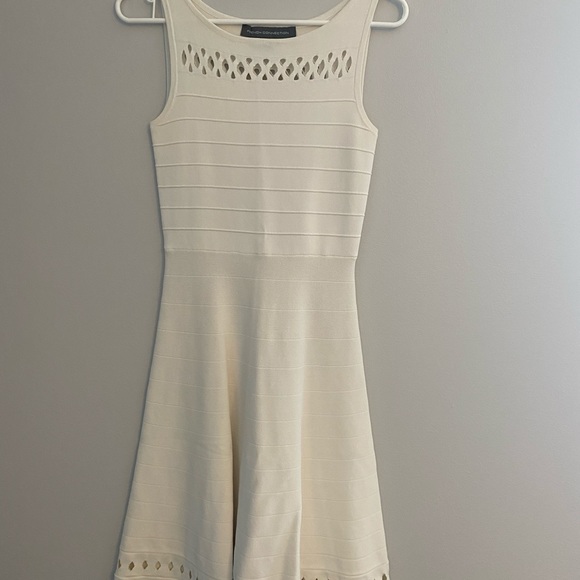 French Connection sleeveless fit and flare dress! - Picture 5 of 9